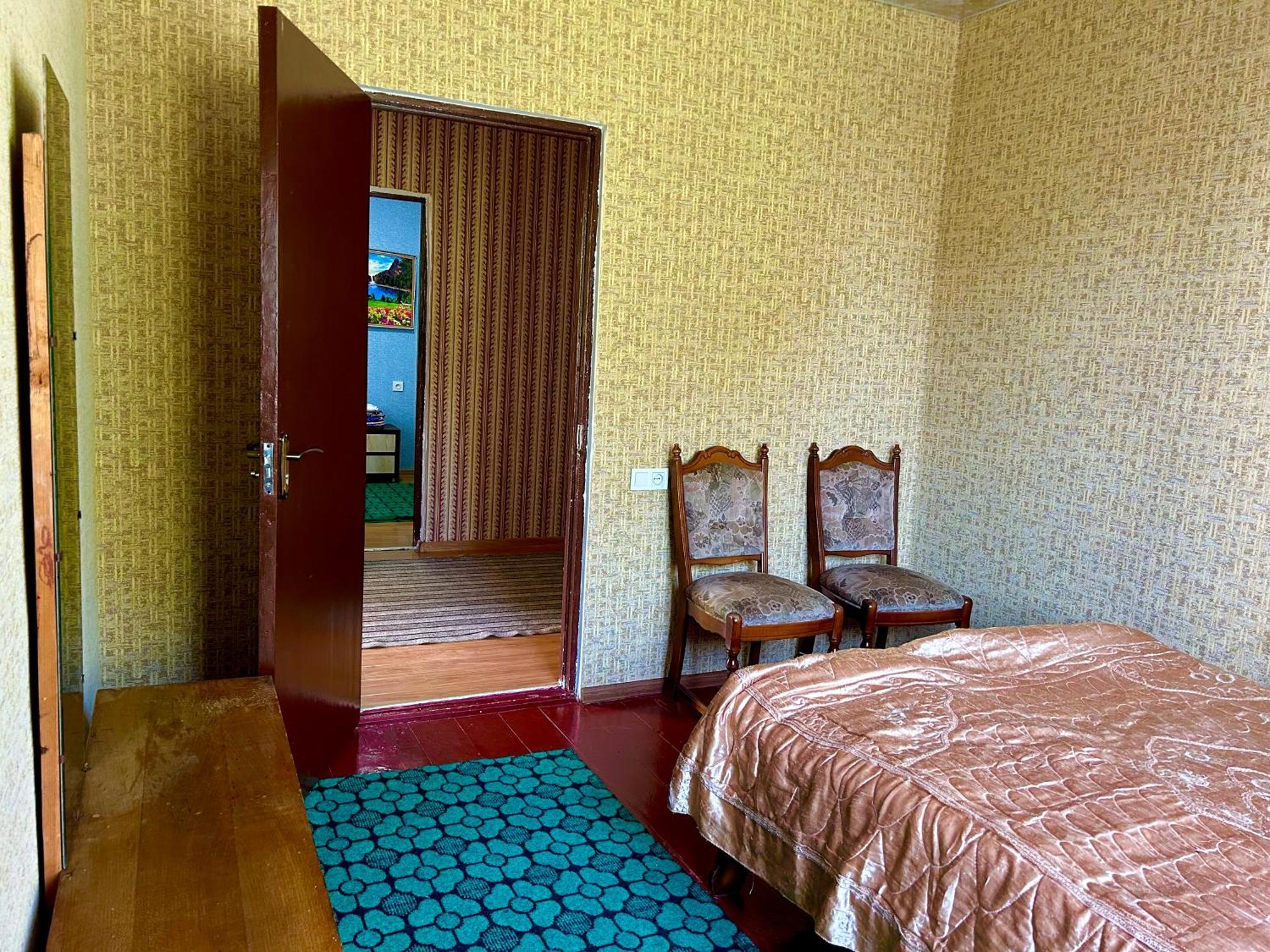 Vaso'S Guesthouse Katskhi Extérieur photo